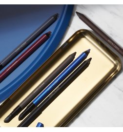 Double Wear - Wasserdichter Gelstift, Halt 24 Stunden Double Wear - Wasserdichter Gelstift, Halt 24 Stunden